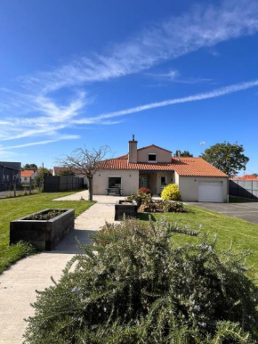 Maison Gîte adaptée PMR à Les Herbiers, 10min du Puy du Fou